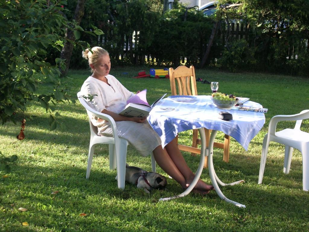Maenni Guesthouse Haapsalu Quarto foto