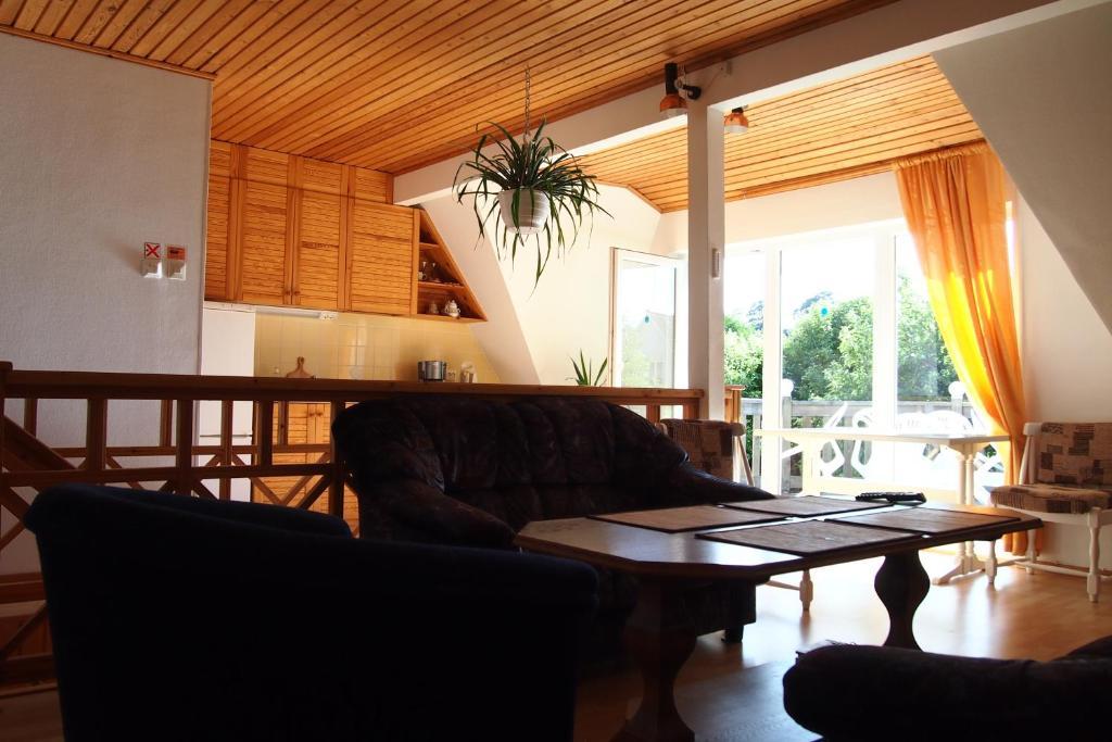 Maenni Guesthouse Haapsalu Quarto foto